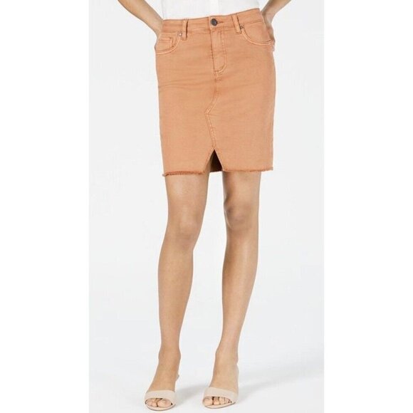 KUT from the Kloth Dresses & Skirts - Kut from the Kloth Hannah Stretch Fray Hem Denim Jean Skirt Women 8 (28 X 17)